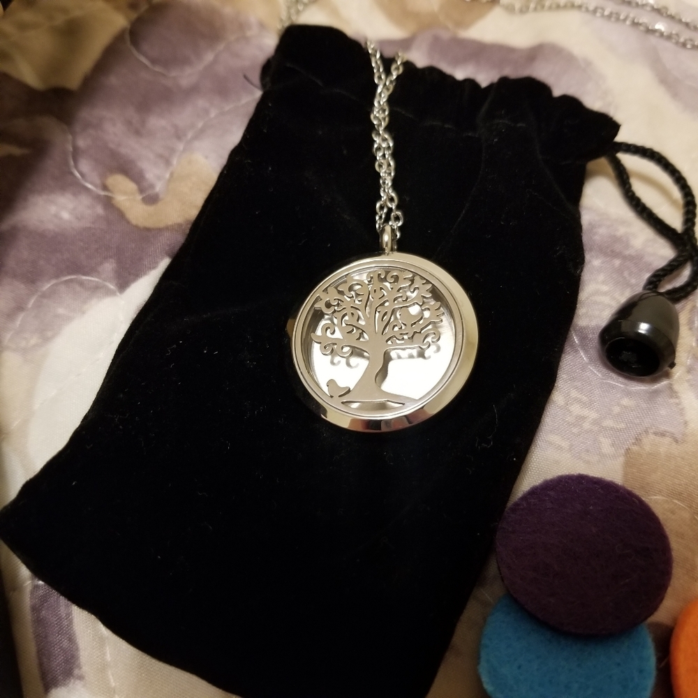 Faurora Essential Oil Diffuser Necklace - image 8